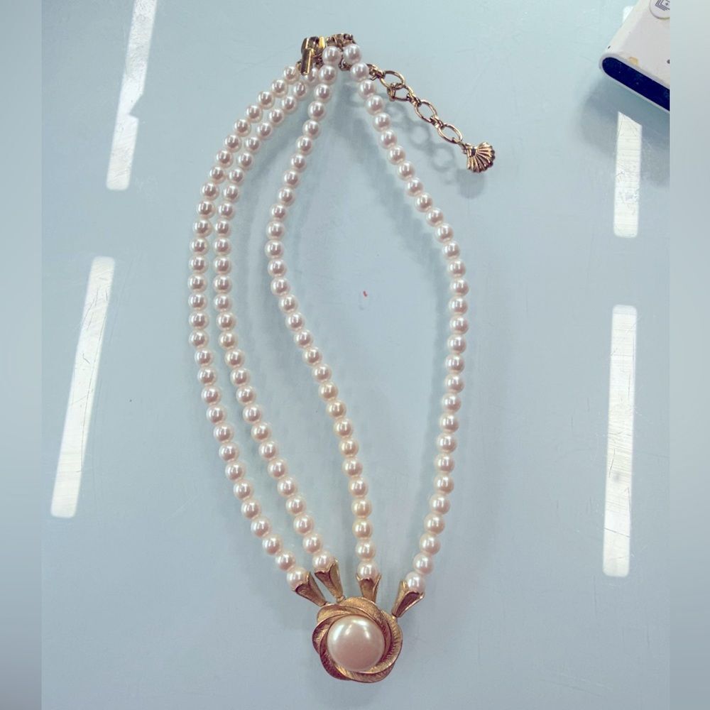 Vintage Richelieu Faux Pearl Rhinestone Necklace 18 inches - Picture 7 of 9
